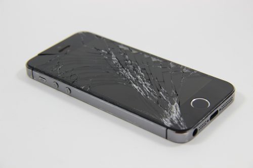 Razbijen mobilni telefon