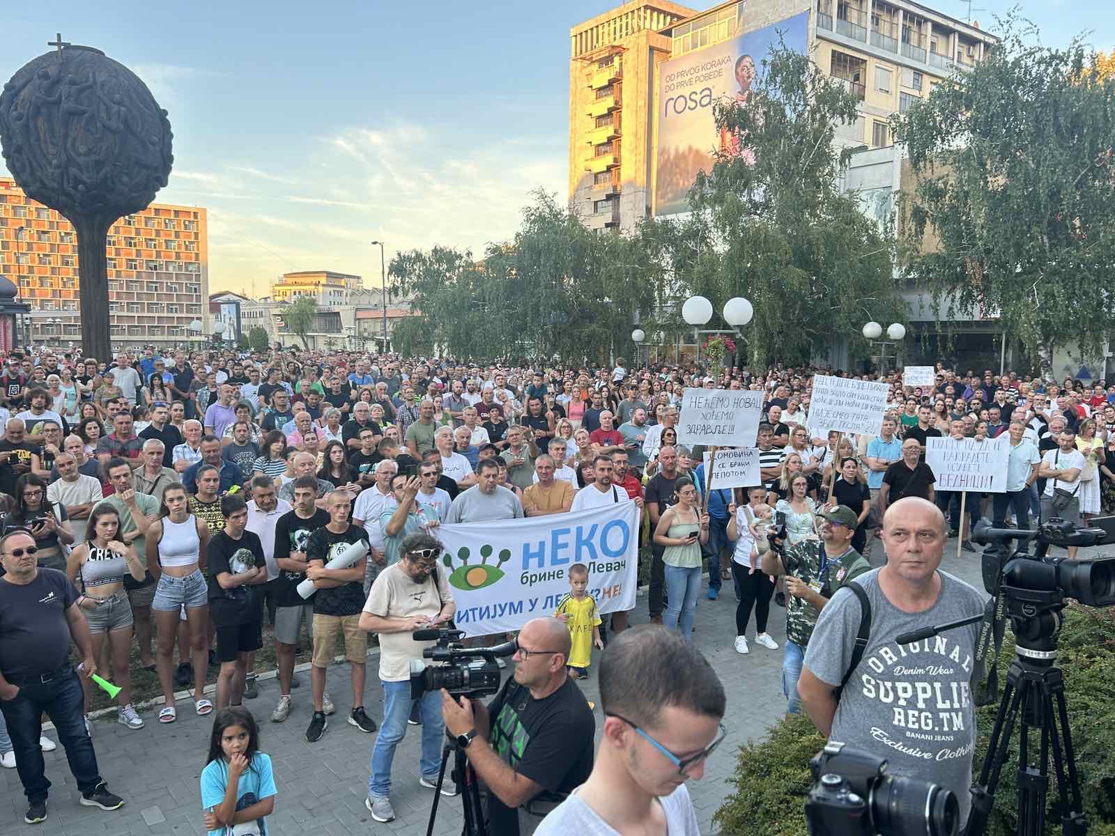 „Srbija mora da stane“: Protesti protiv Rio Tinta u Kragujevcu i ...