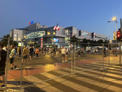 Blokirane ulice do jutra u Beogradu i Novom Sadu studenti blokada raskrsnice policija