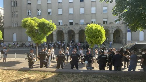Dom vojske policija hapšenje žandarmerija blokada